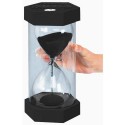 Giga Sanduhr mit farbigem Sand.